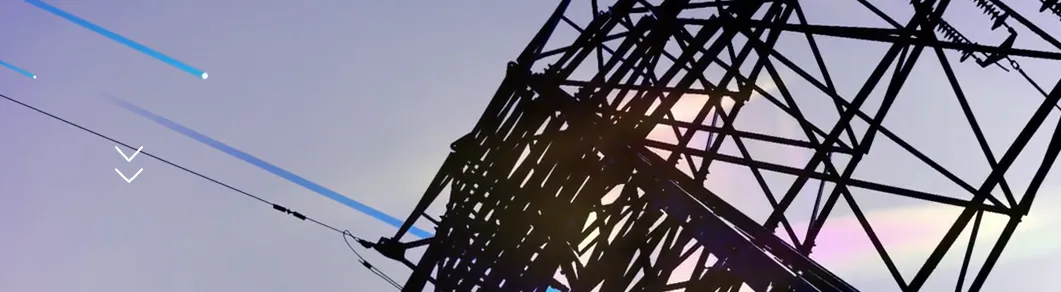 La imagen muestra una torre de transmisión eléctrica, también conocida como pilar de alto voltaje.
