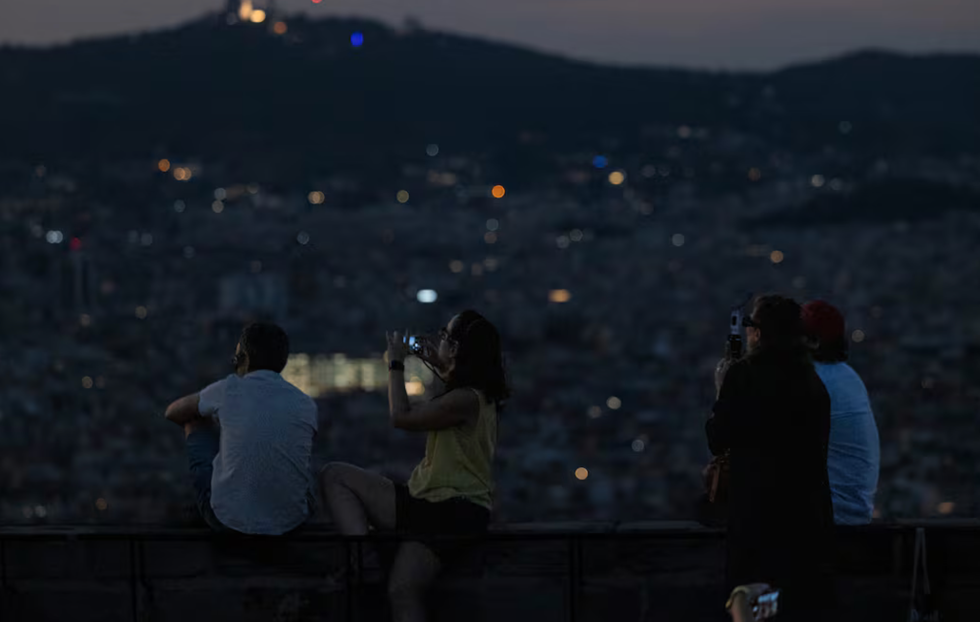 España supera eclipse sin afectar servicios críticos