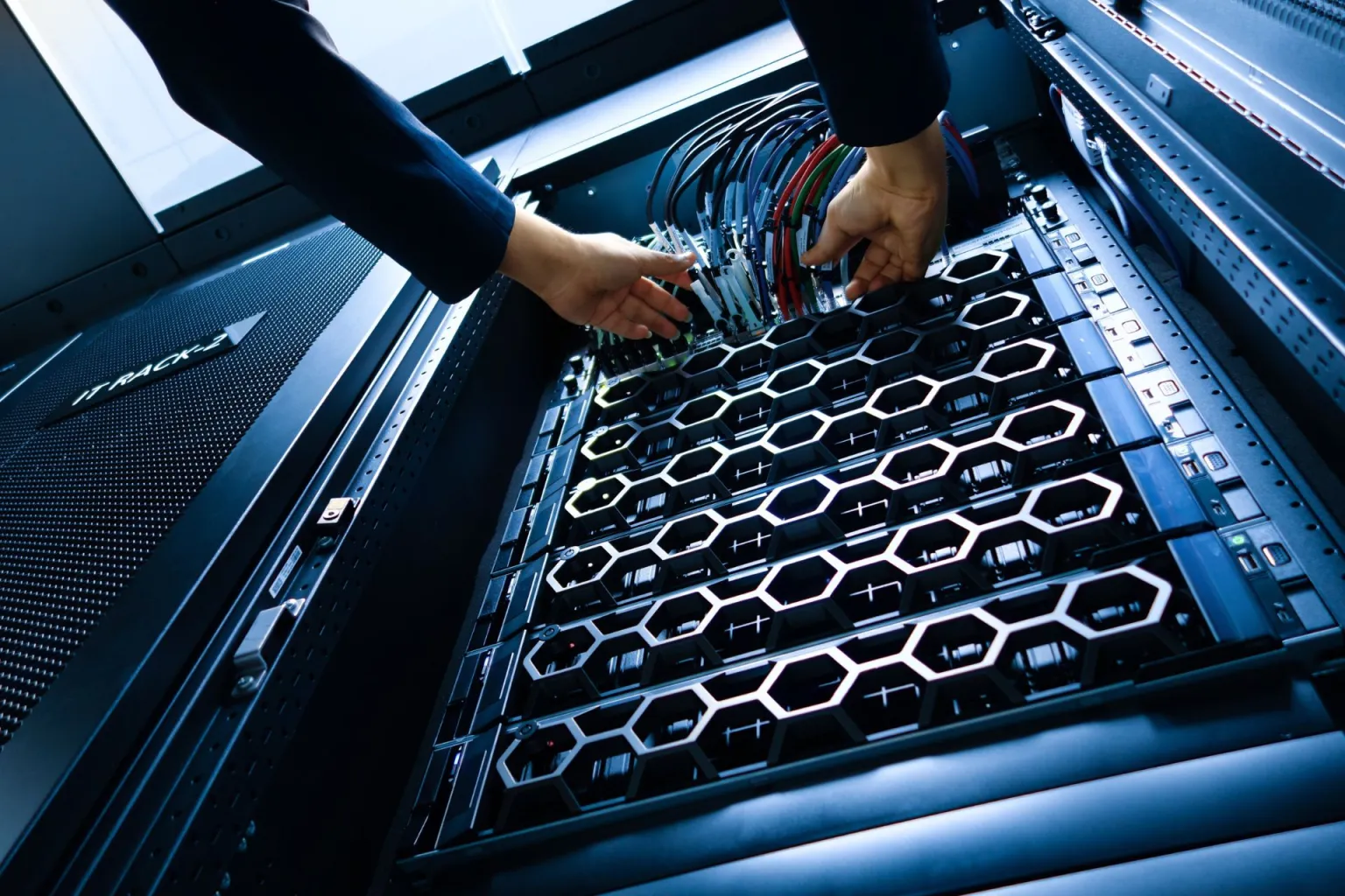 Infraestructura de data center conectada a red eléctrica.